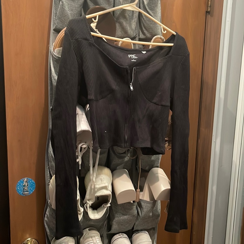 pacsun black long sleeve